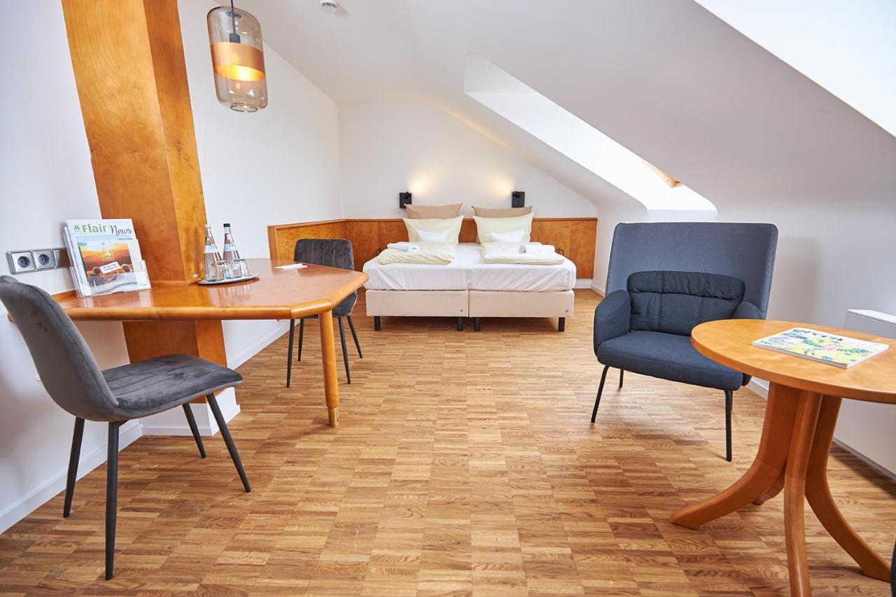 Erck- Flair Hotel & Restaurant バート・シェーンボルン エクステリア 写真