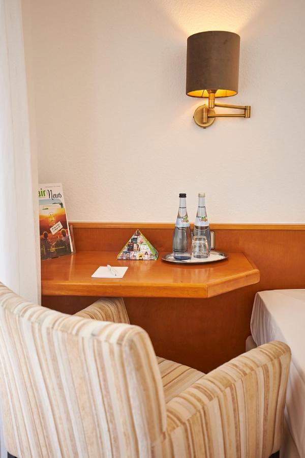 Erck- Flair Hotel & Restaurant バート・シェーンボルン エクステリア 写真