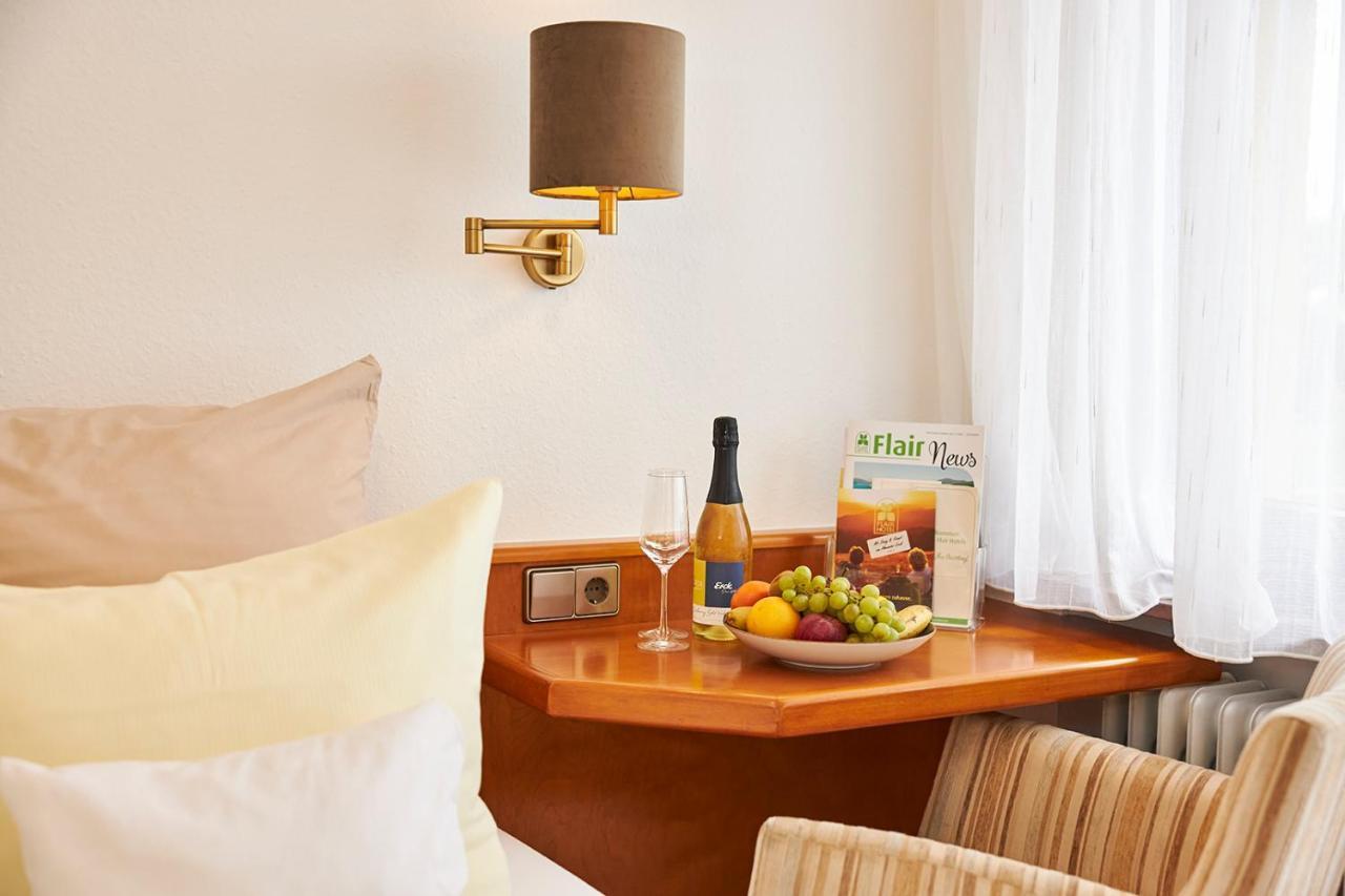 Erck- Flair Hotel & Restaurant バート・シェーンボルン エクステリア 写真